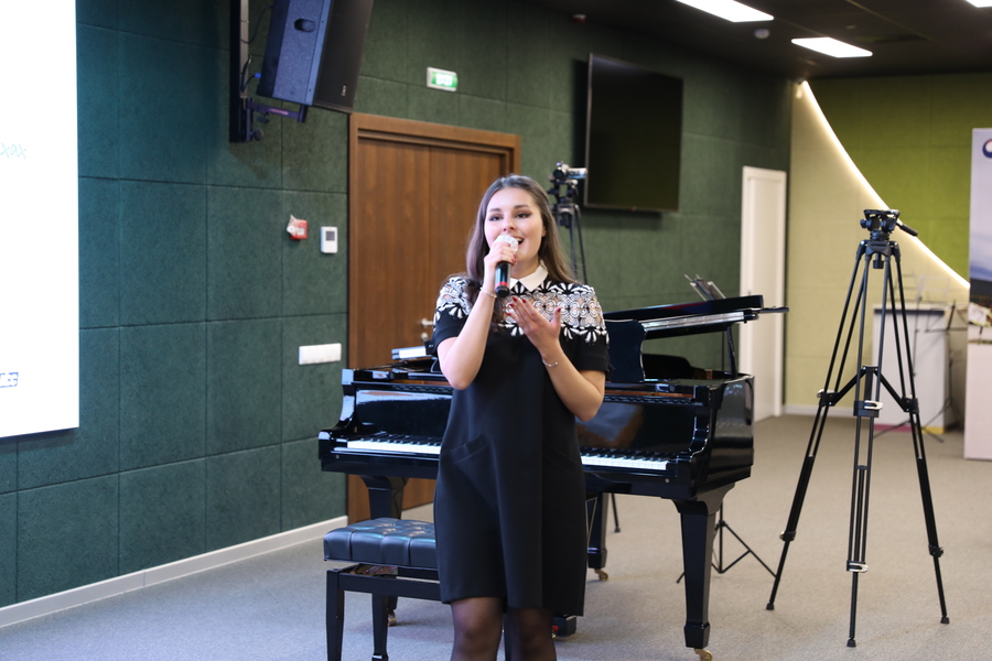 모스크바 국립대학교 학생들의 시 낭독