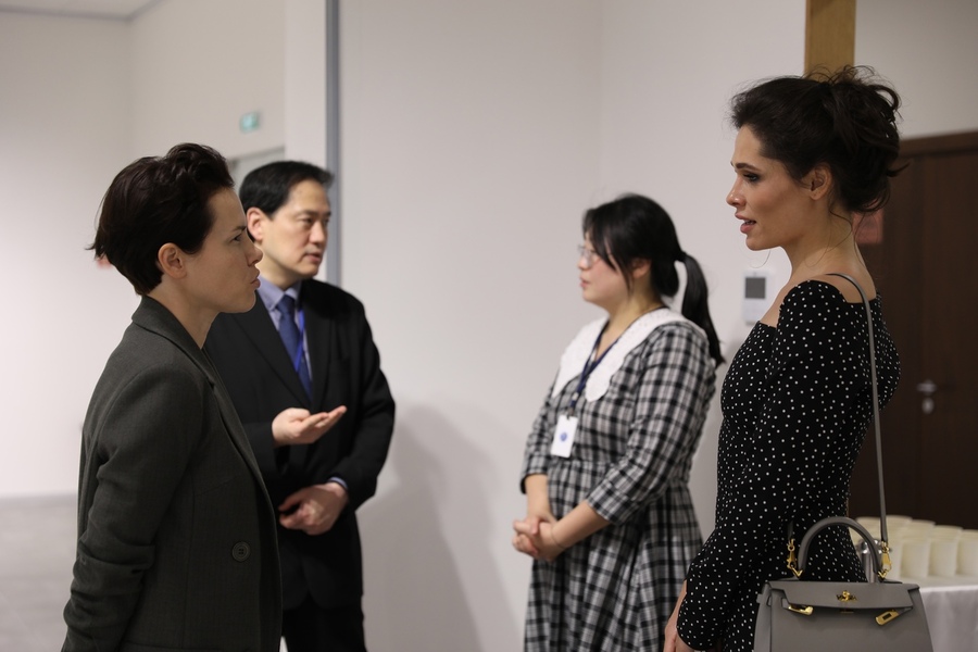 ▲ 예술학자 엘레나 호흘로바(좌)와 폴리나 아스케리(우)