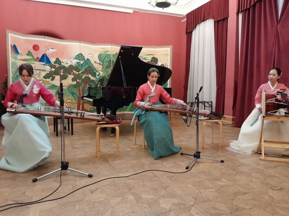 ▲가야금 수강생 공연