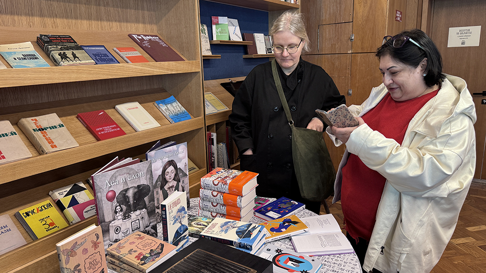 Выставка книг корейских авторов в переводе на русский язык