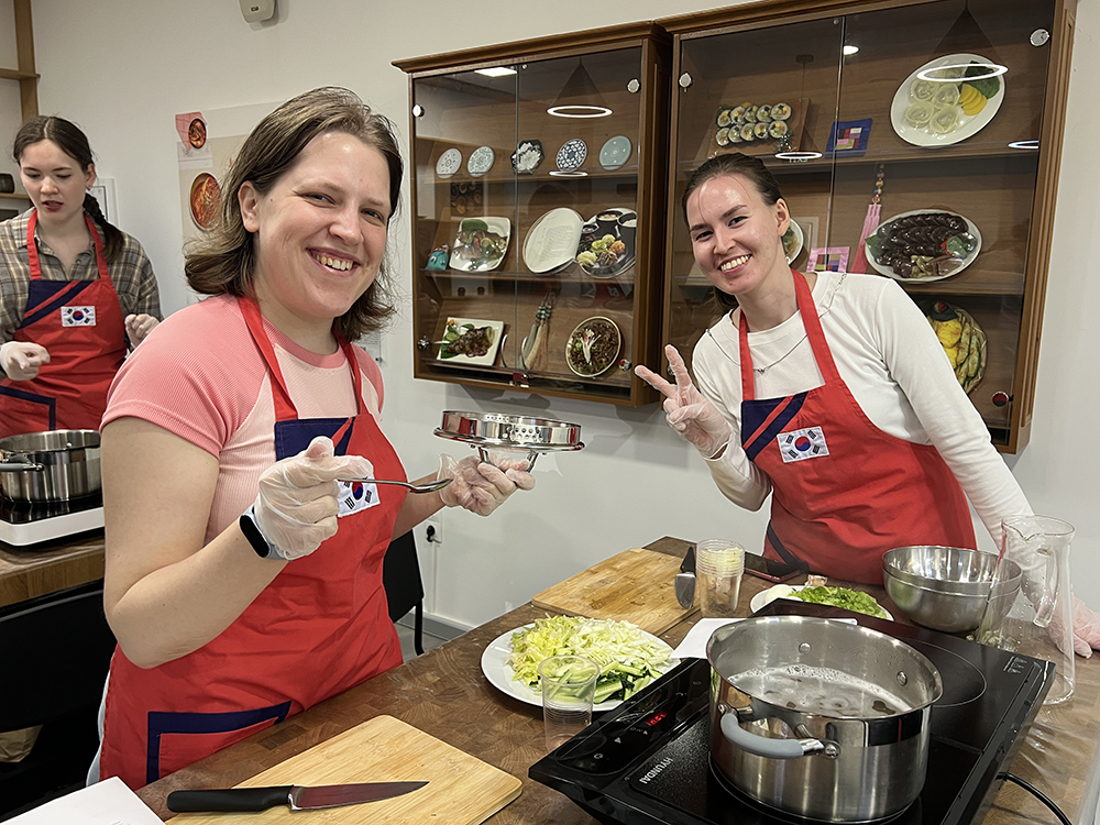 Процесс приготовления блюда «маккуксу»