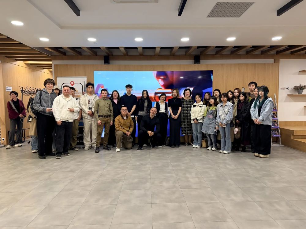 ▲모스크바국립대학교 문화정치경영학부 교수진 및 학생들