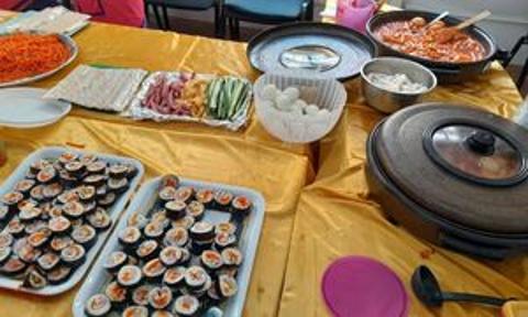 📷 [Armenia Korean Cultural Festival] Բրյուսովի անվան լեզվի համալսարան Կորեական սննդի վարպետության դաս – Եկեք պատրաստենք ձեր սեփական քիմբապը և տտեոկբոկկին: