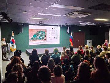  📷 [Специальная лекция] Проведение лекции о стенописи гробниц Когурё